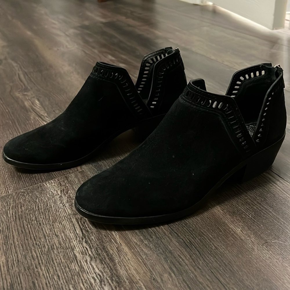 Vince Camuto Ankle Booties size 8
